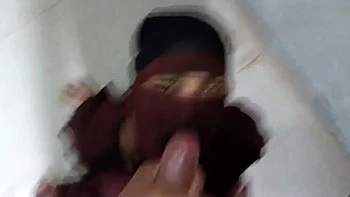 Desi Muslim Blonde Housewife Sucks Boss Cock Close Up