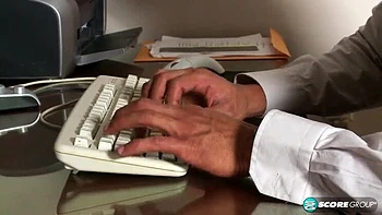 Karlo Karrera Fucks Luna Azul Hardcore - Brunette MILF Blowjob and Cumshot