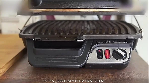 Step Sister Cooking Dinner while Fuck Her in Doggystyle and Cum in Ass / Kiss Cat