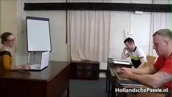 Lerares engels krijgt 2 harde pikken