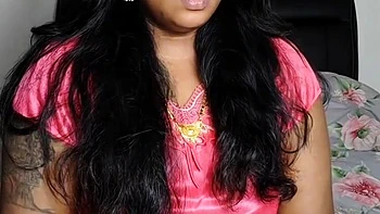 Marumagal Ilaria Seducing Her Mamanar