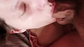 Amateur Homemade Deep Throat Face Fuck with Cumshot in Mouth and Eye