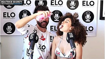Seduces Me And Then Shocks Me During An Interview With Elo Picante - Beatrice Segreti