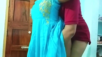 Naina Bhabhi Hot Sex With Boyfriend On