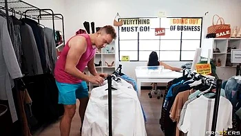 Melissa Stratton Sucks Big Cock Off the Clock - Blowjob & Cumshot