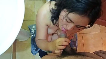 18 Year Old Indian Teen First Time Blowjob - Homemade Amateur Sex with MooDBO