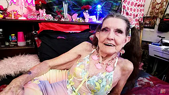 Sexy Sandra Hot Webcam Solo Show - Dildo Masturbation & Dirty Talk MILF