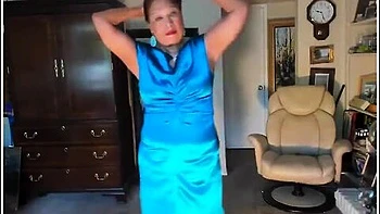 Mature Latine Woman Dancing Striptease & Masturbating