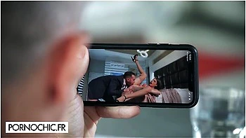 Stefany Kyler In Shows Her Sexual Performance On Her Phone