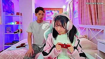 [reducing Mosaic] My Stepfather Remarried And The House Suddenly Became Gloomy!? Everyone In My New Family Is So Plain! My Stepmother Is A Plain Girl With Hidden Big Breasts, And My Stepsister Is A Virgin Neet! And My Stepsister Is A Rotten Girl Gamer! I