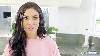 Milf Venus And Venus Valencia In Missionary Video