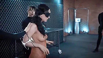 Olive Glass - Wonder Olive One Dumb Woman Coordinates (1080)