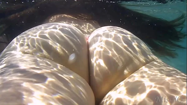 Swimming Voyeur
