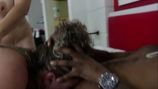 Peguei minha melhor amiga na cama com meu marido. Vejam o que aconteceu. Mary RedQueen e Natasha Sub