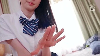 親戚の家に預けられたの私は気持ち悪いと思いなからカラタを舐められハメられていました 白上咲花