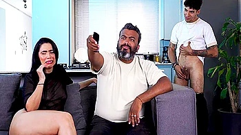 Big Ass Stepmom Enjoys Her Stepson What Her Husband Wont Give Her - Thiago Lopez & Sarah Black