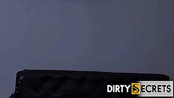 I Get My Ass Fucked With A 27cm Cock And Then I Flirt With A House Worker