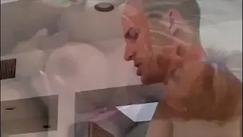 Ava Devine: La séance photo dérape en séance anale torride ! Cul détruit et bouche inondée !