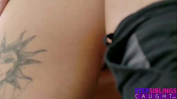 I'll make you a deal, suck my dick and I'll help you out S16:E2