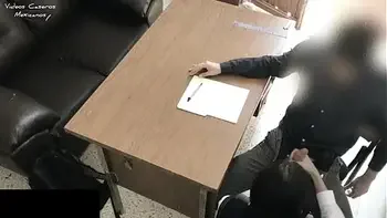 PROFESOR de Matemáticas se COGE a su ALUMNA en su OFICINA, Ella le Pide Ayuda, le Ofrece el Culo para Obtener Mejores CALIFICACIONES y le CHUPA la VERGA para Convencerlo !! Estudiantes Mexicanas! / Math Teacher Fucking Latina !