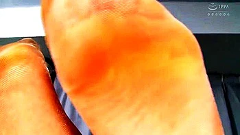 [mgmj-052] Pantyhose And Beautiful Legs Freaks, Natsuki Nagahara Scene 1