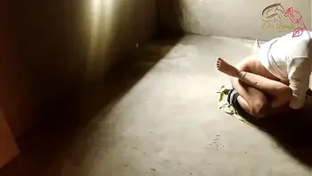 स्कूल गर्लफ्रेंड की नये मकान में कर दी चुदाई  (वायरल वीडियो )