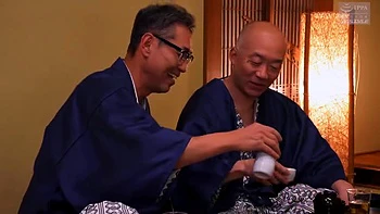 QES229-DWNUDGPUSK434278403