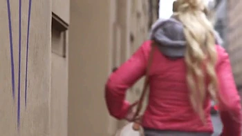 The hopscotch game continues - Jacquie et Michel TV