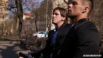 The superb Laeti is particularly well surrounded… - Jacquie et Michel TV