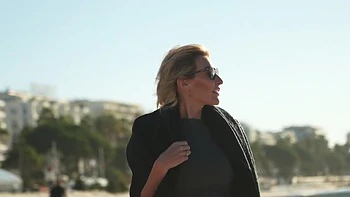 Participants are impatient - Jacquie et Michel TV