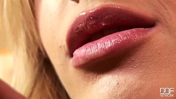 Lucky day today with Sophia Knight