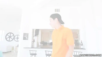 Aaliyah Appreciates El Caballo Loco