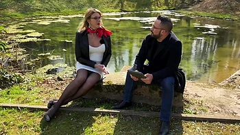 Jess, 33, jazz singer! - Jacquie et Michel TV