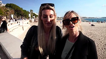 Liz, 27, has a patience problem... - Jacquie et Michel TV