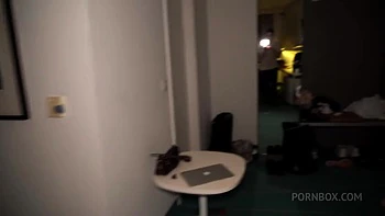 Dos hermanastras muy cachondas comparten dos bbc