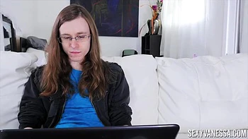 Sex Vanessa in Computer Fuck Fix Clip#1