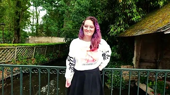 Jade succumbs to temptation! - Jacquie et Michel TV