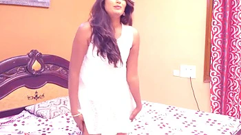 Telugu Hot Babe Swati Naidu - DesiPapa