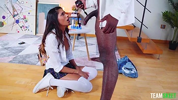 Student 18+ Nicols Wants A Big Black Dick In Her Mouth - Baby Nicols