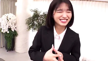 DJAAKYUWNUXEOSCJNJm49SKMJ524