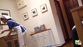 Lucky Man And Rina Koda - Even If He Has A Broken Arm, This Knows How To Properly A Nurse