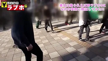 高身長でEカップの美形お姉さんがブラの上からおっぱい揉まれて照れながら感じる