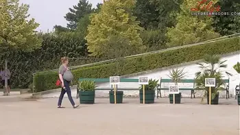 saggy tits no bra in public