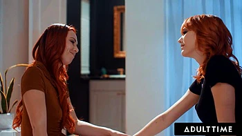 ADULT TIME - Aidra Fox Seduces Bestie Kenna James For ROMANTIC LESBIAN FUCK! PORTUGUESE SUBTITLES: Porn