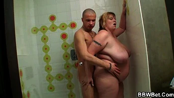 Washing the fattie who washed his car: Blowjob, Amateur  Cowgirl Porn