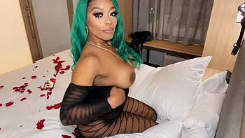 Sexy black bitch: Blowjob, Amateur  Ebony Porn