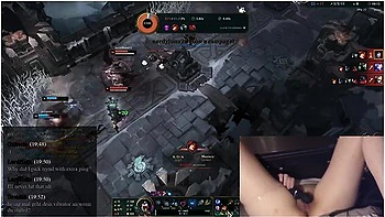 Gamer Girl And Deutsche Amateure In Egirl Masturbates While Playing League Of Legends