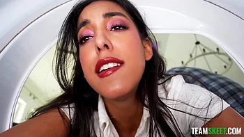 Clumsy Babysitter Got Stuck On The Washing Machine