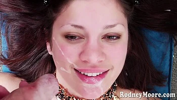 Brunette Ivy Marie Sucking And Getting A Facial Cumshot