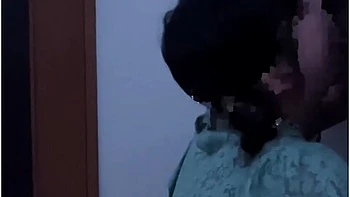 Female College Student Nutsblowjob Massage & Sperm Spilled From Mouth